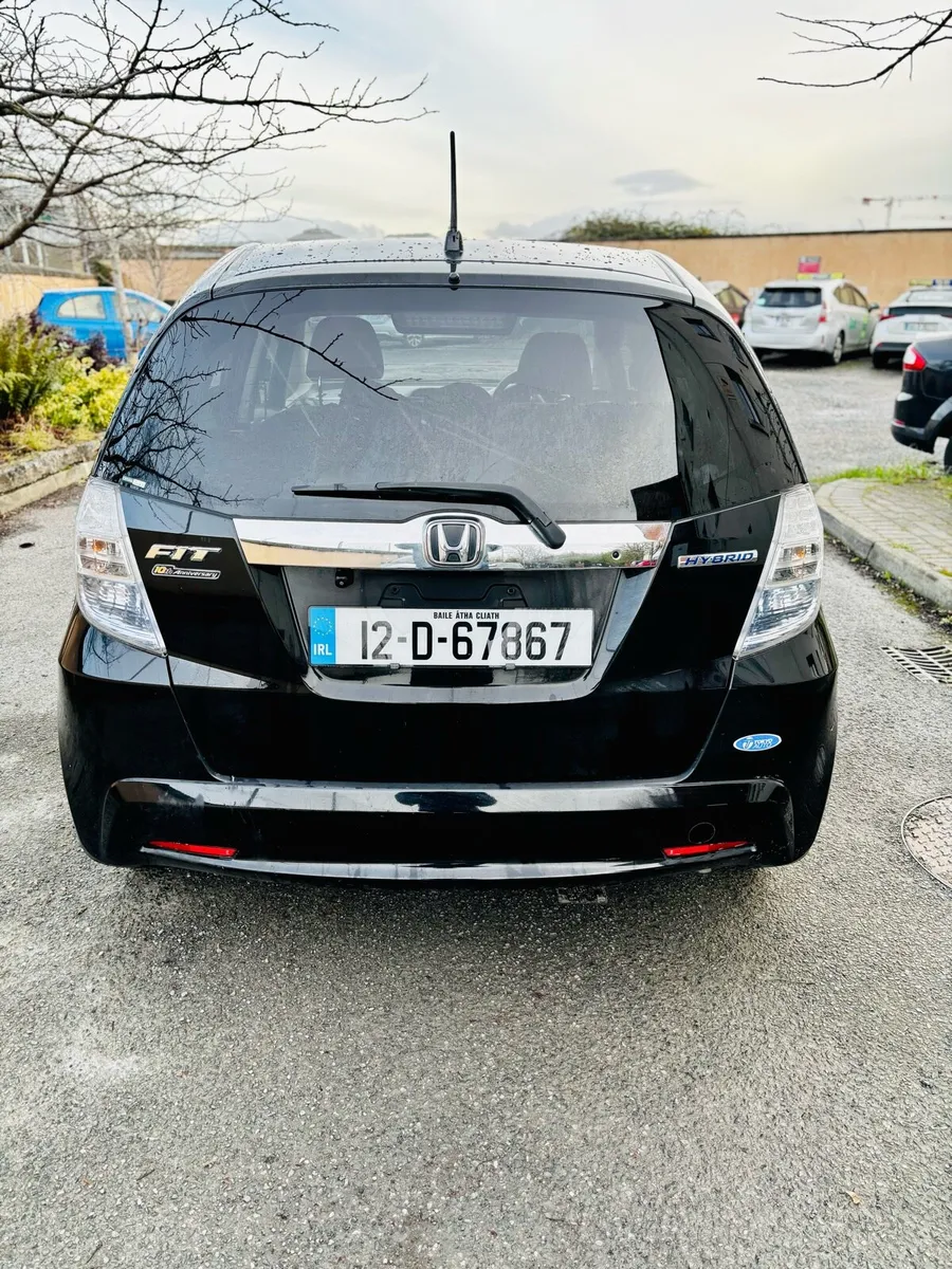 Honda fit hybird low mileage - Image 4
