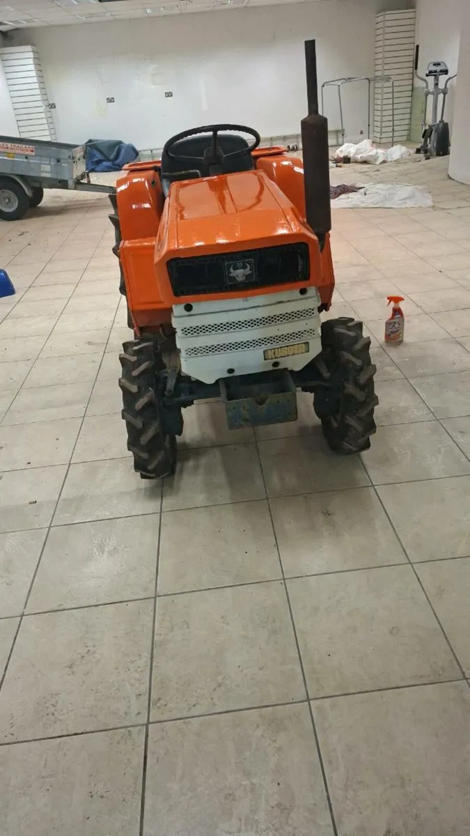 Tractor for sale - Image 1