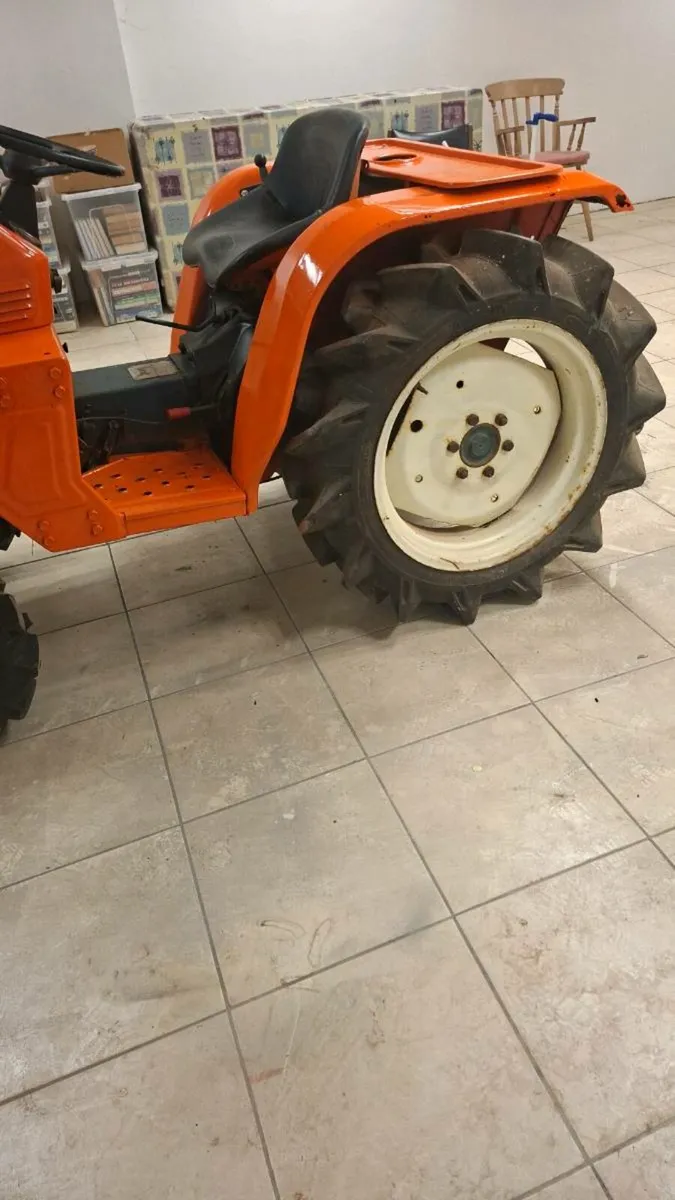 Tractor for sale - Image 3