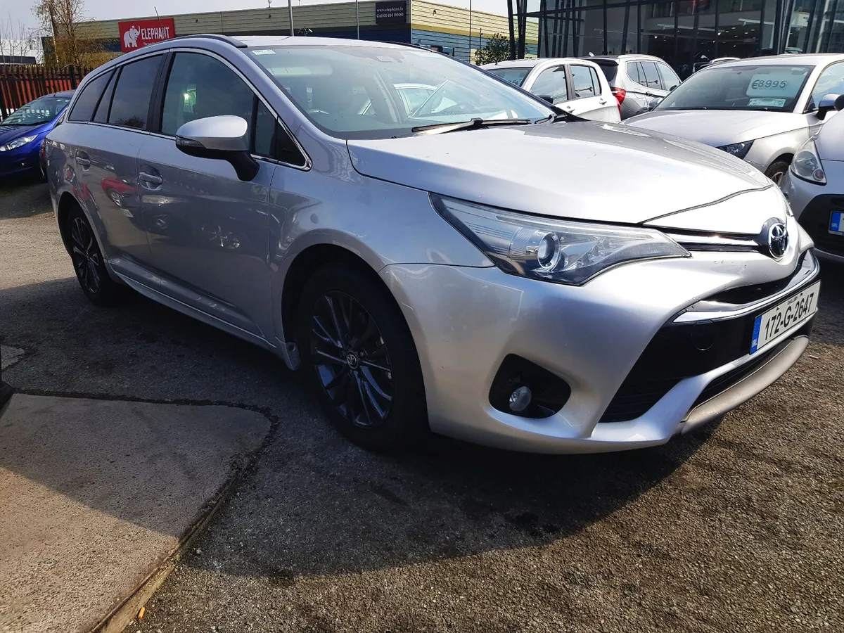 172 TOYOTA AVENSIS HI-SPEC V.LowKM ServHist NCT - Image 4