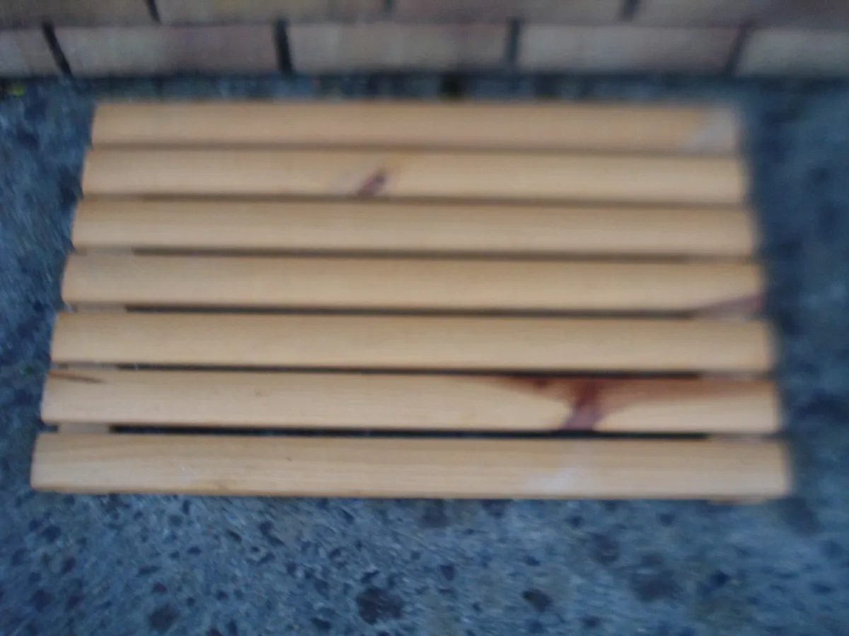 WOODEN BATHROOM SHOWER MAT. - Image 2