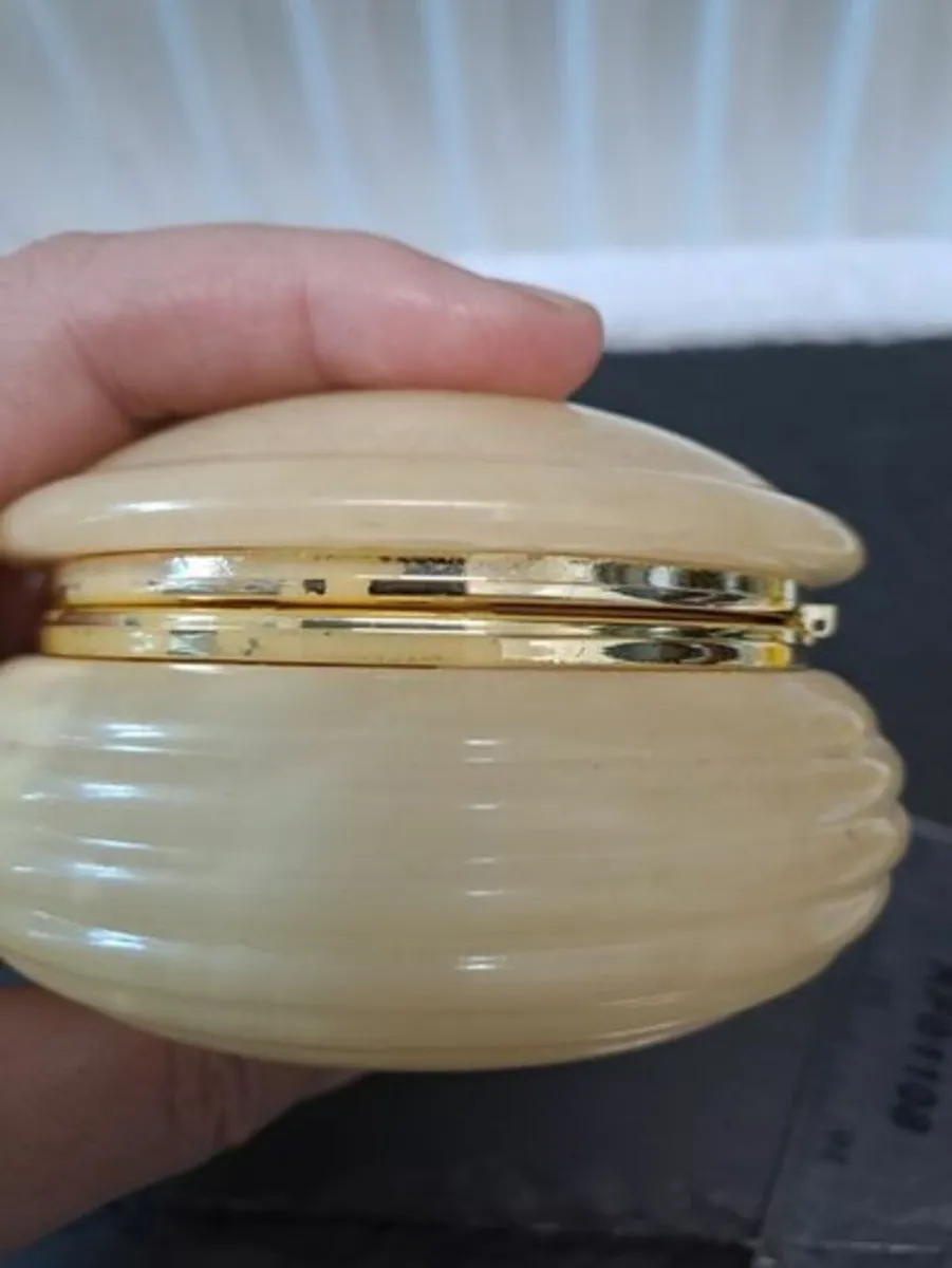 Vintage alabaster jewellery box - Image 3
