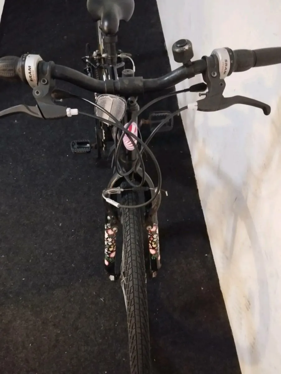 Girls 24inch bike - Image 4