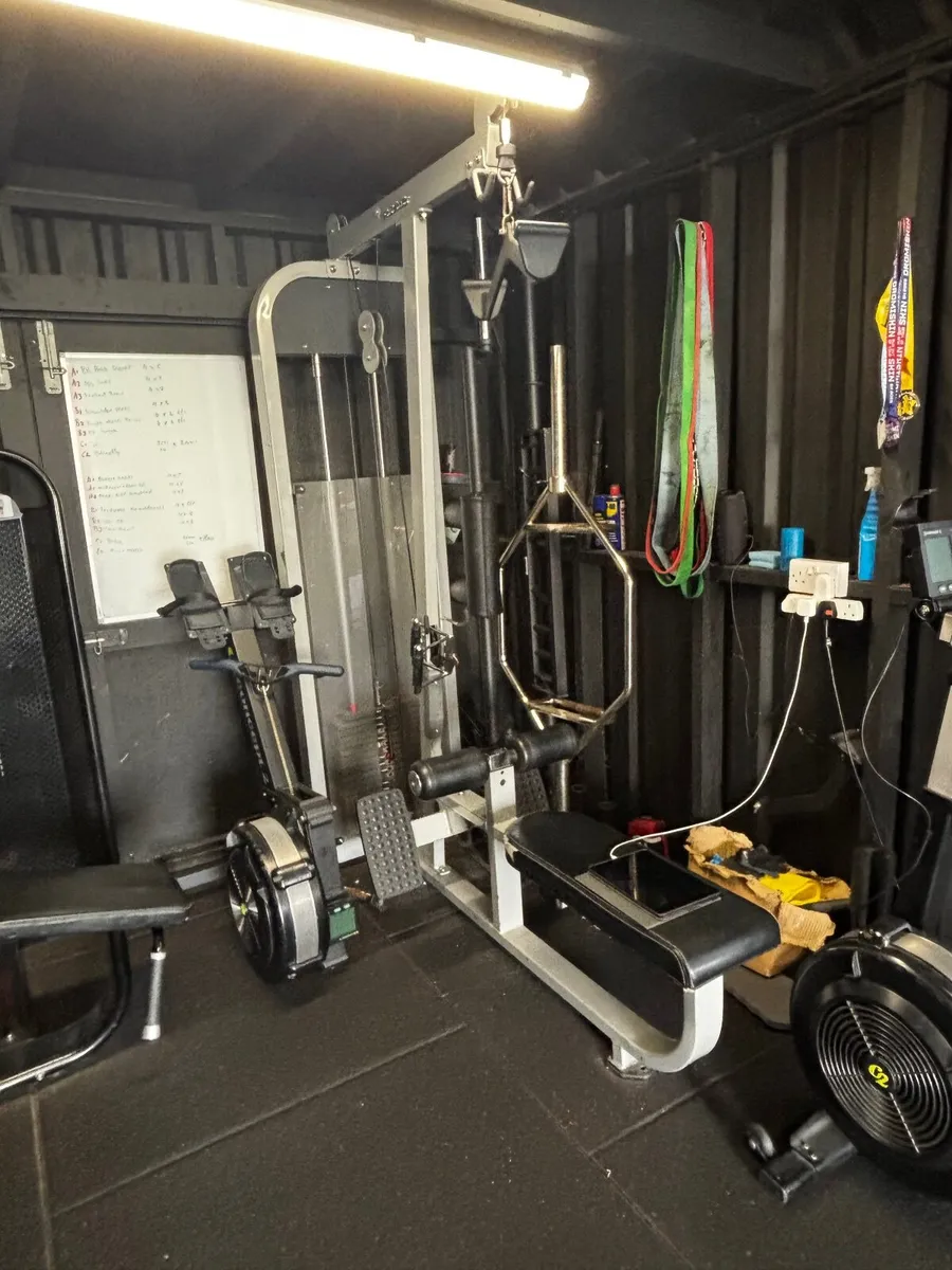 Lat Pull-down & seated row & squat rack - Image 1