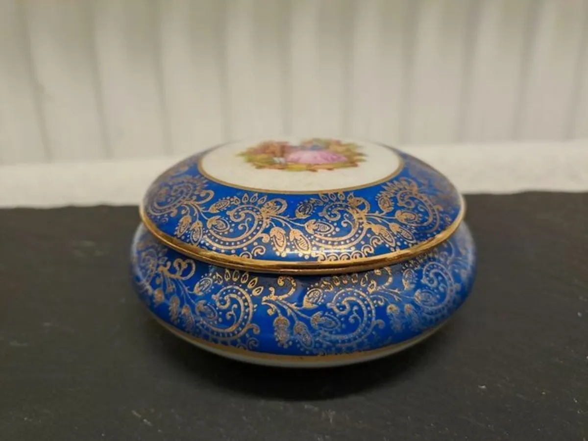 Blue and gold Limoges trinket box - Image 1