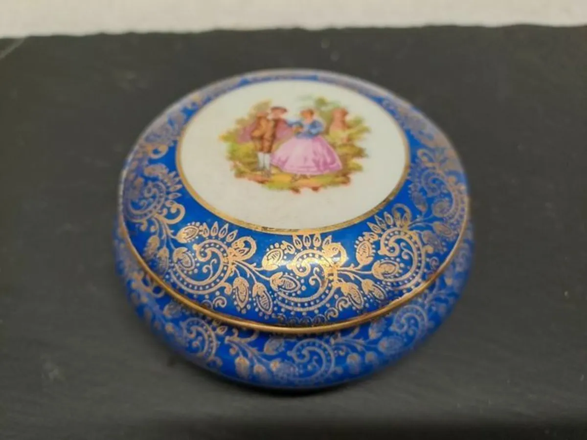 Blue and gold Limoges trinket box - Image 2