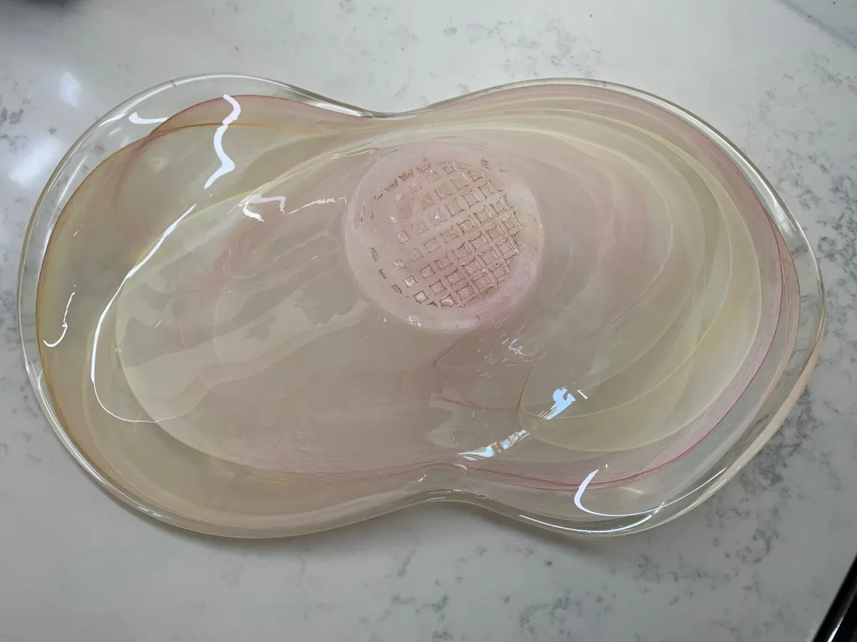Beautiful Blown glass bowl - Image 2