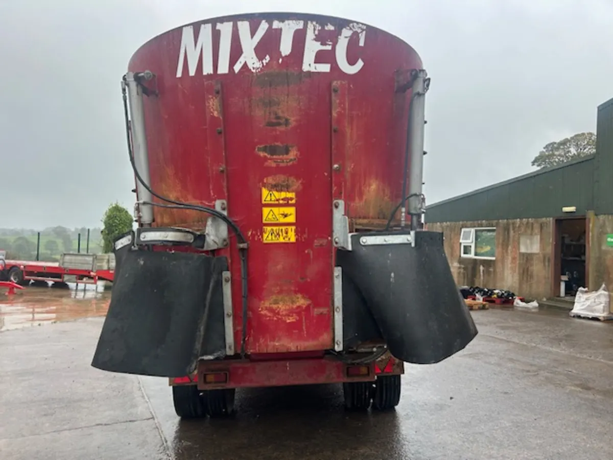 Mixtec tub feeder - Image 3