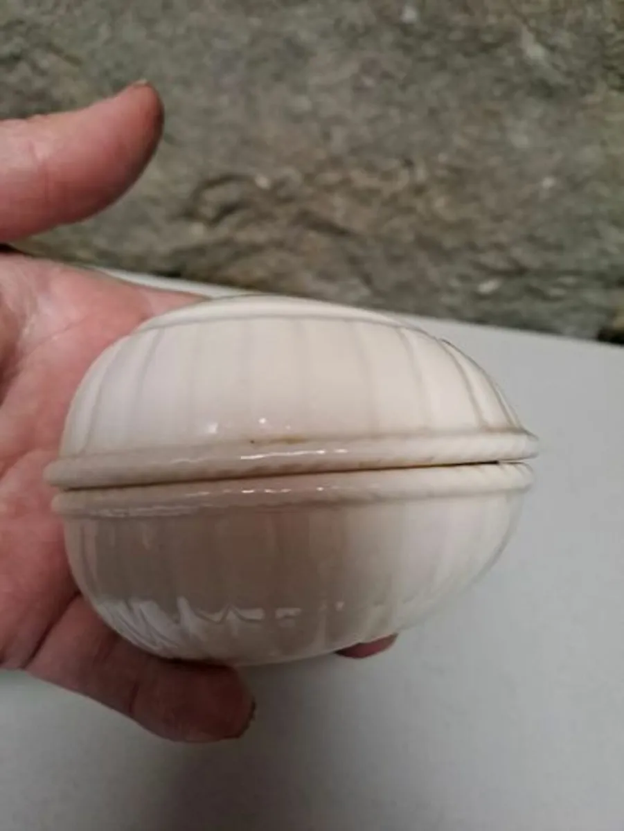 Donegal egg shaped trinket box - Image 3