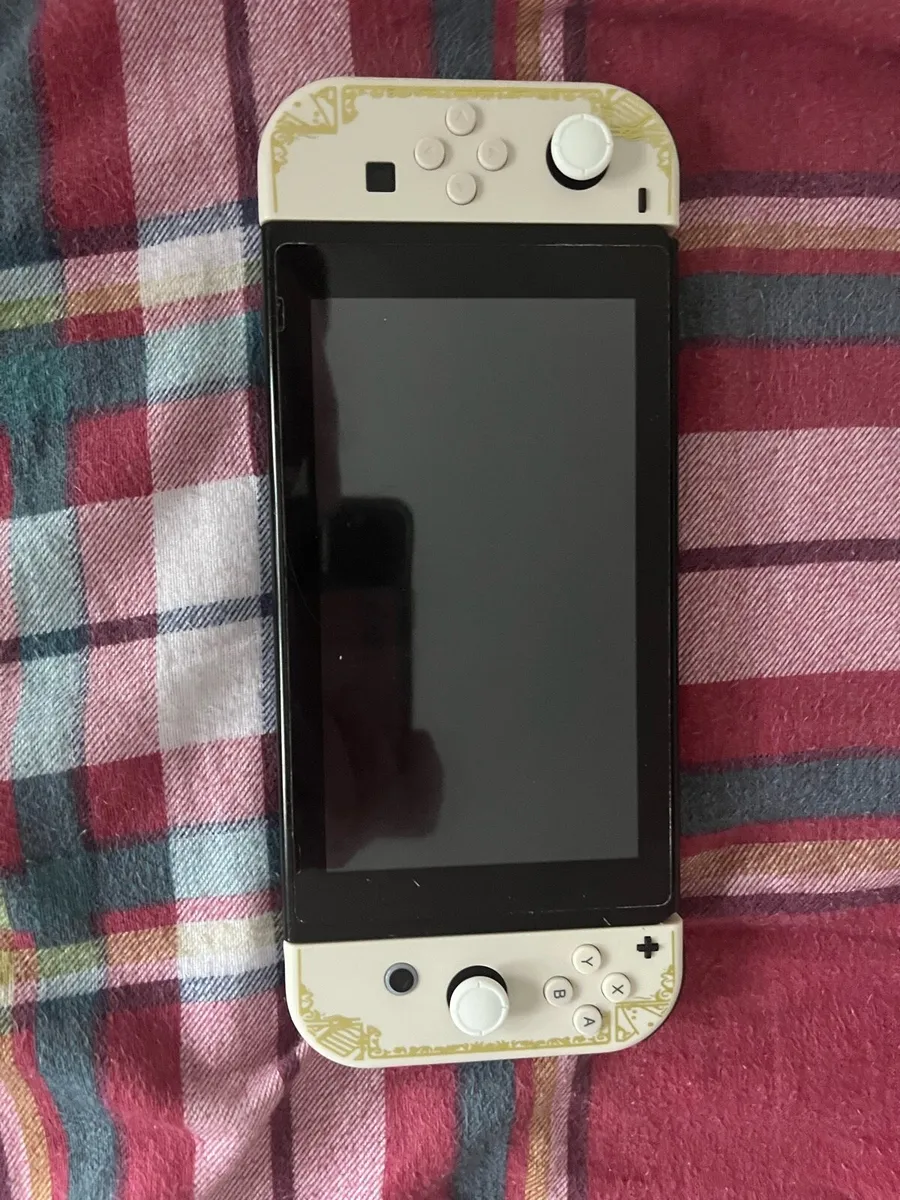 Nintendo switch (unpatched , read description) - Image 3