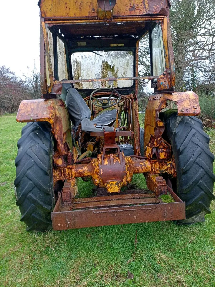 Digger and tractor - Image 2