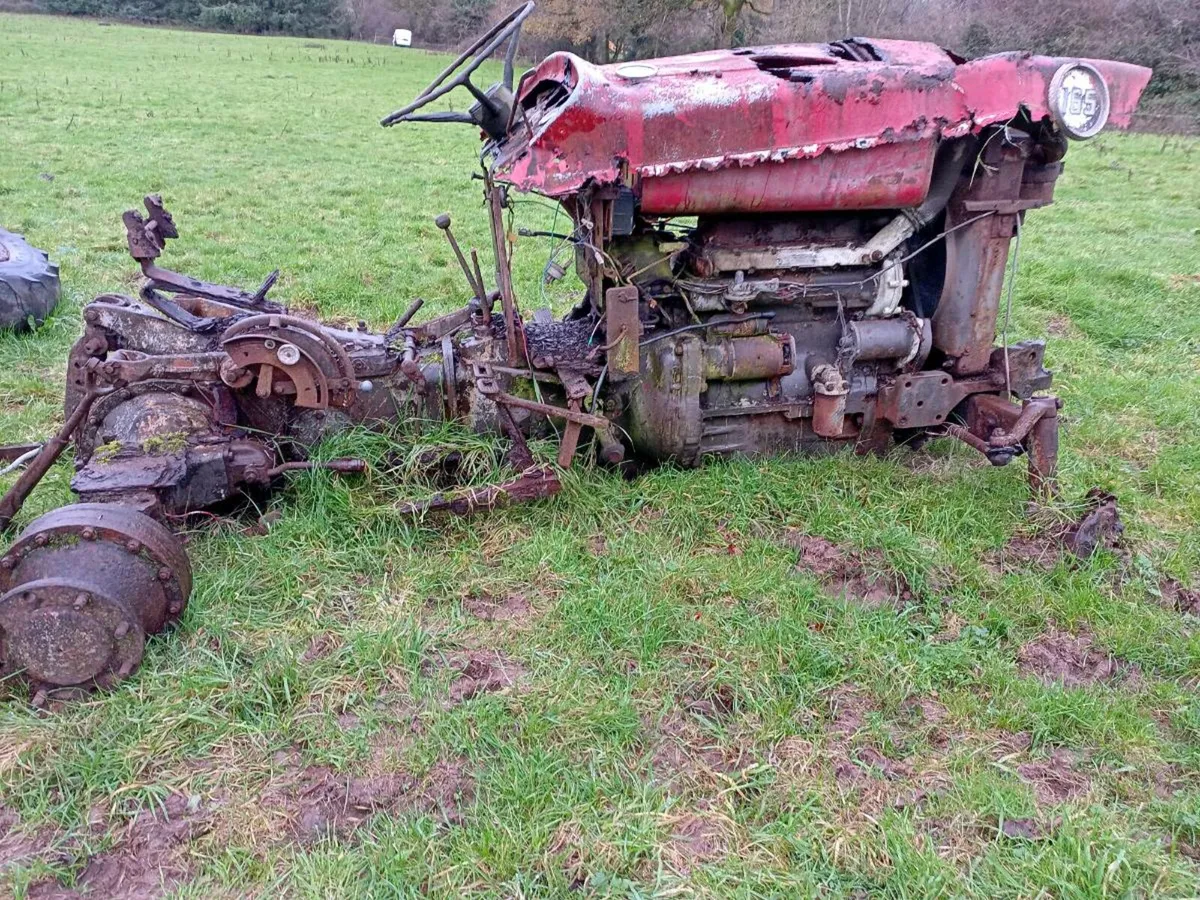 Digger and tractor - Image 3