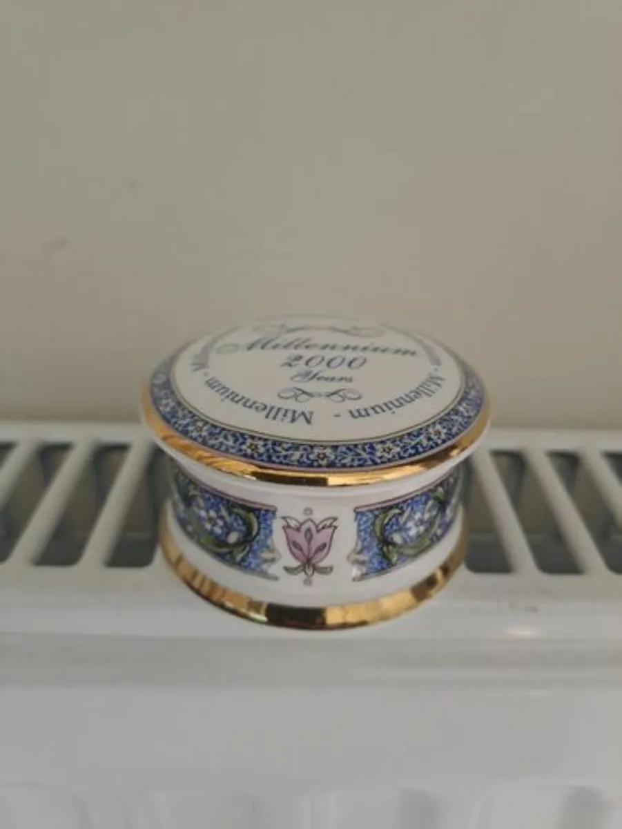Millennium trinket box - Image 1