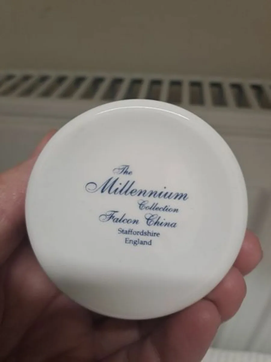 Millennium trinket box - Image 3