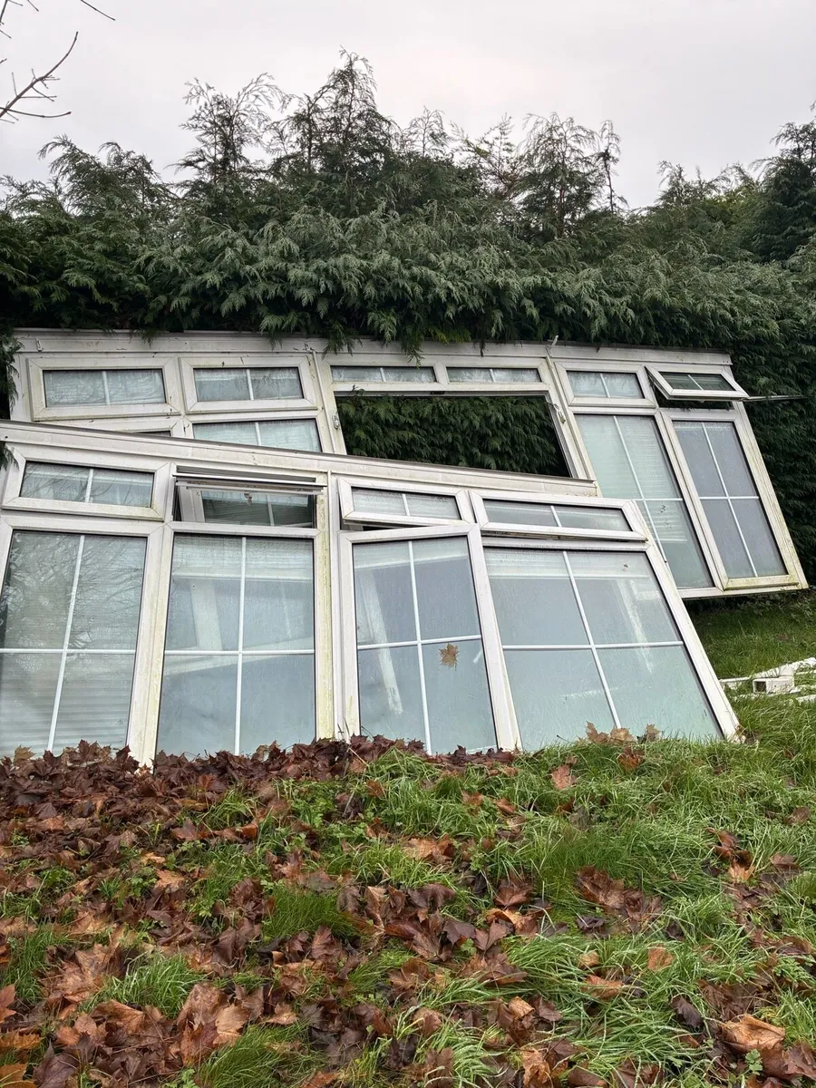 ** Free Conservatory ** - Image 1