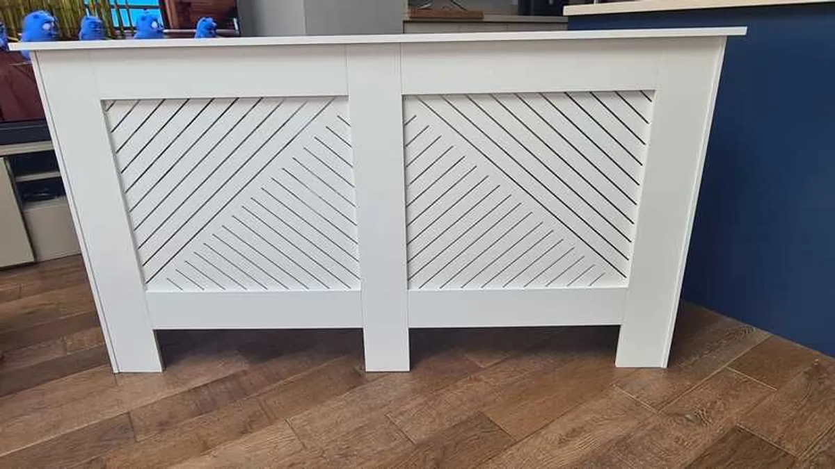 Brand New Large Rad Cover (Laura James) - Image 3