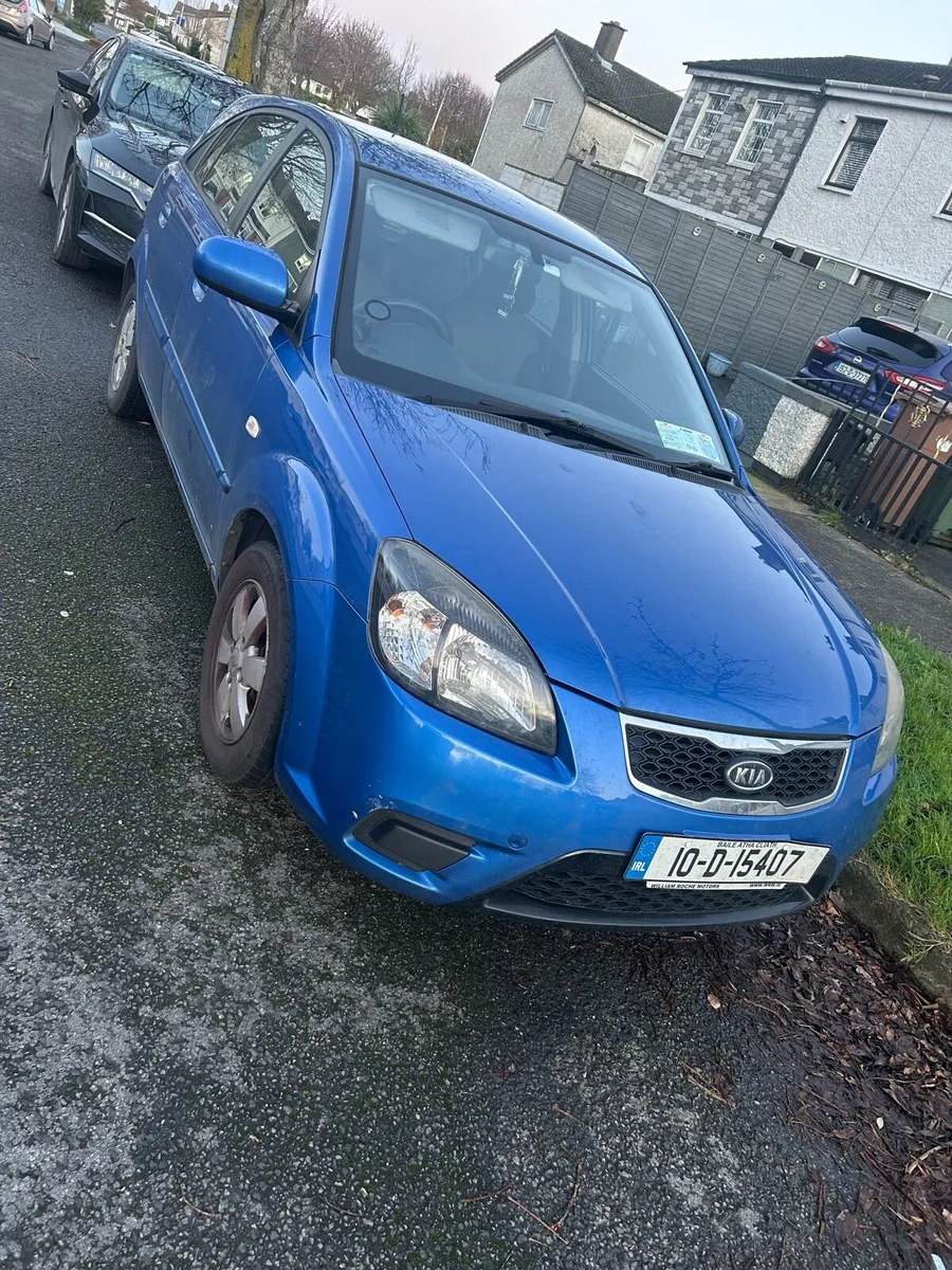 Kia Rio 2010 - Image 1