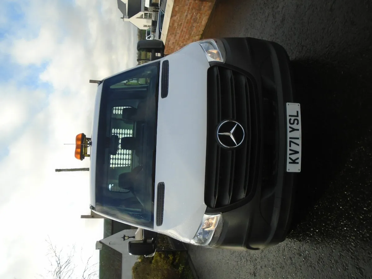 2022 Mercedes-Benz Sprinter DROPSIDE - Image 2