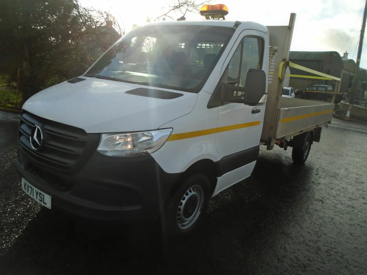 2022 Mercedes-Benz Sprinter DROPSIDE - Image 3