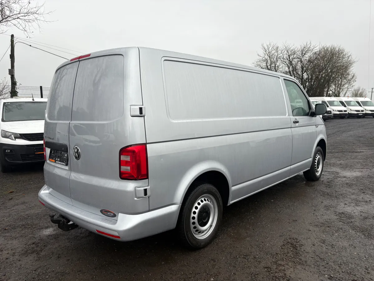 Volkswagen Transporter - Image 4