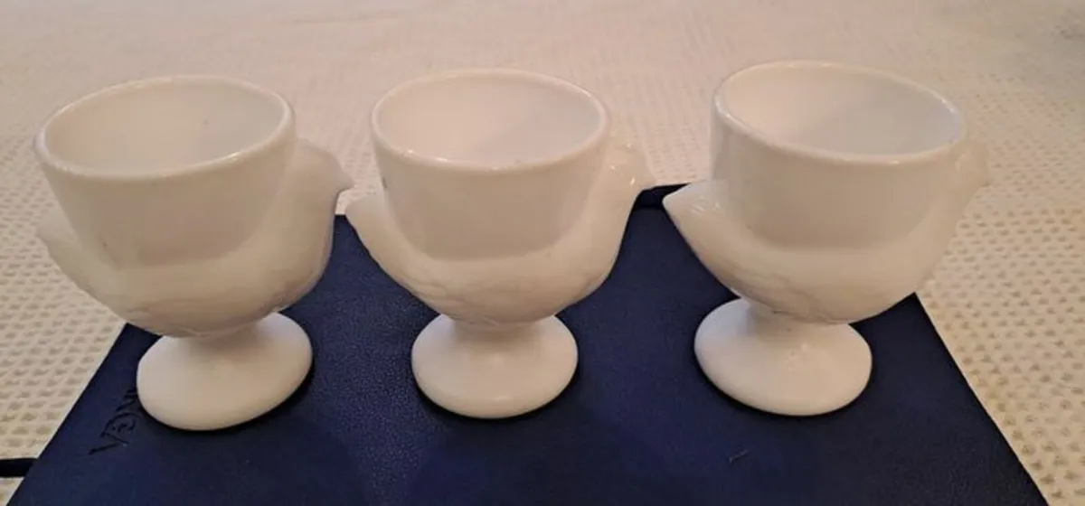 3 opaline egg cups France - Image 1