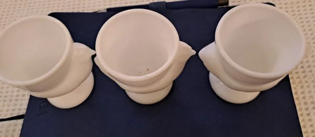 3 opaline egg cups France - Image 2