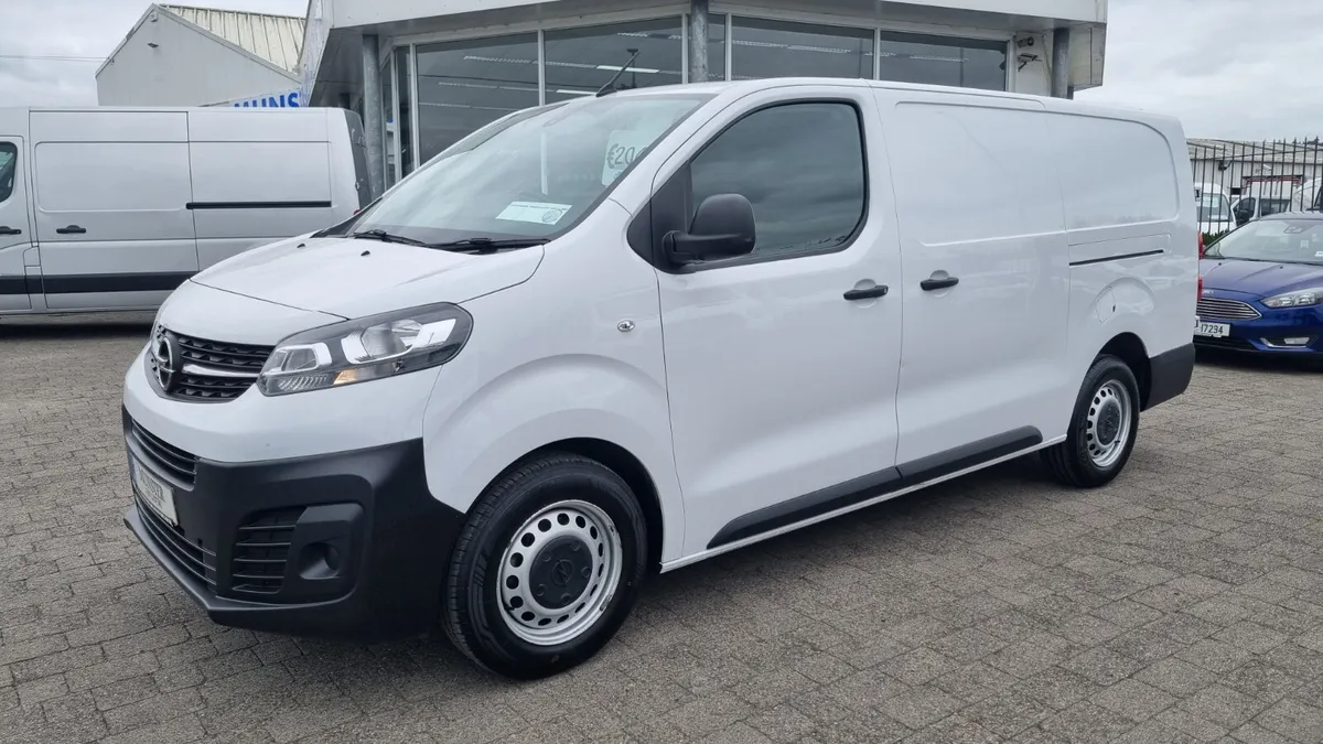 231 OPEL VIVARO LWB 1 OWNER ONLY 85K KMS WITH A/C - Image 1