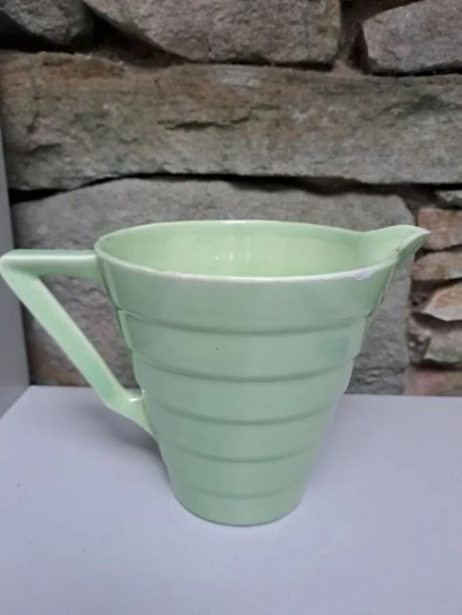 1950s green ribbed jug - Image 1