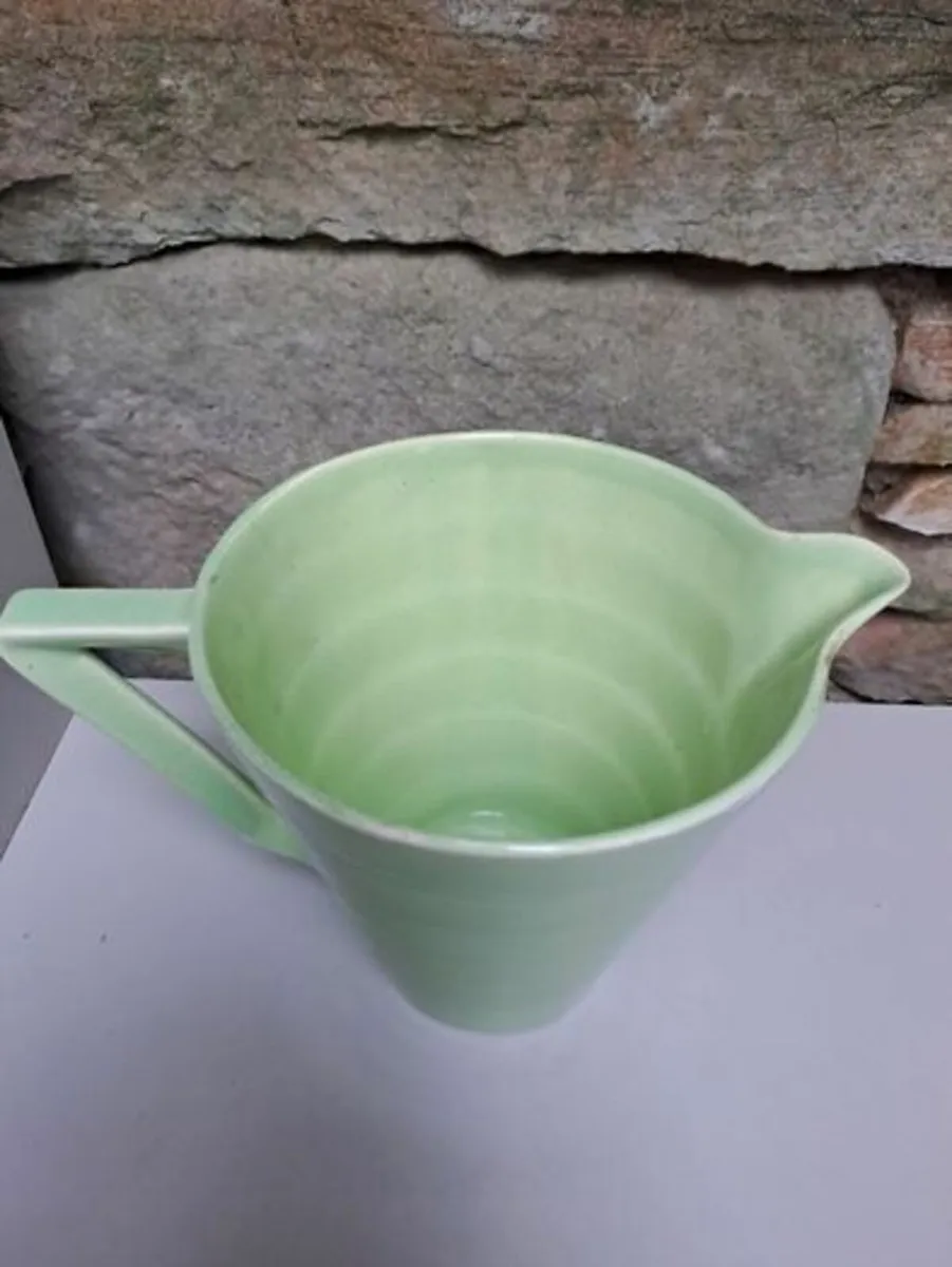 1950s green ribbed jug - Image 4