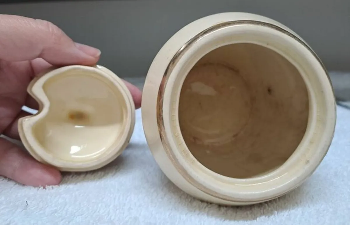 Arthur Wood jam pot 1950s Dickens - Image 4