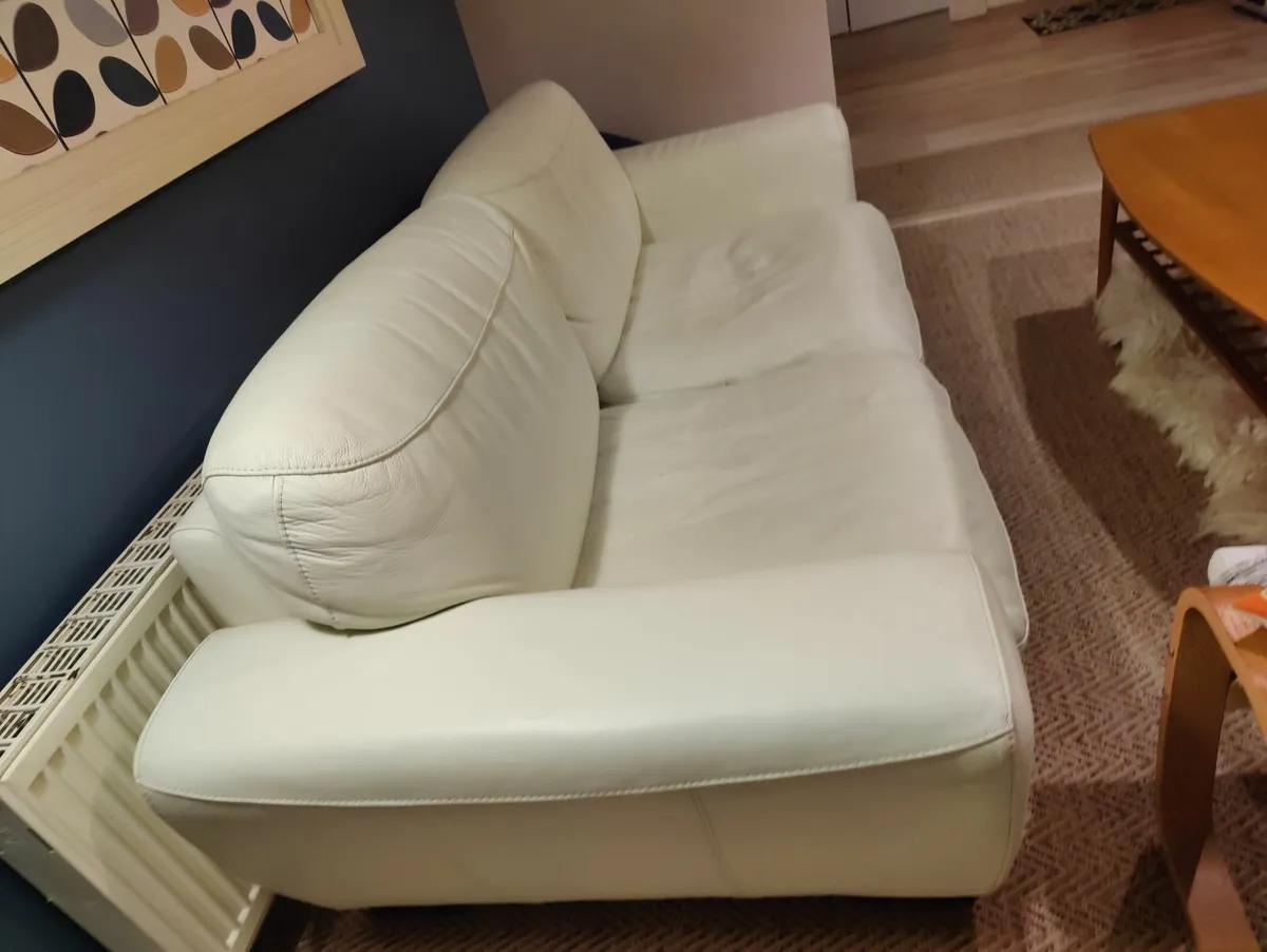 Large white leather three seater sofa couch - Image 4