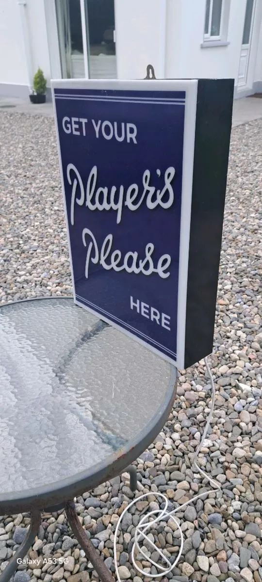 Large players  light  up sign - Image 3