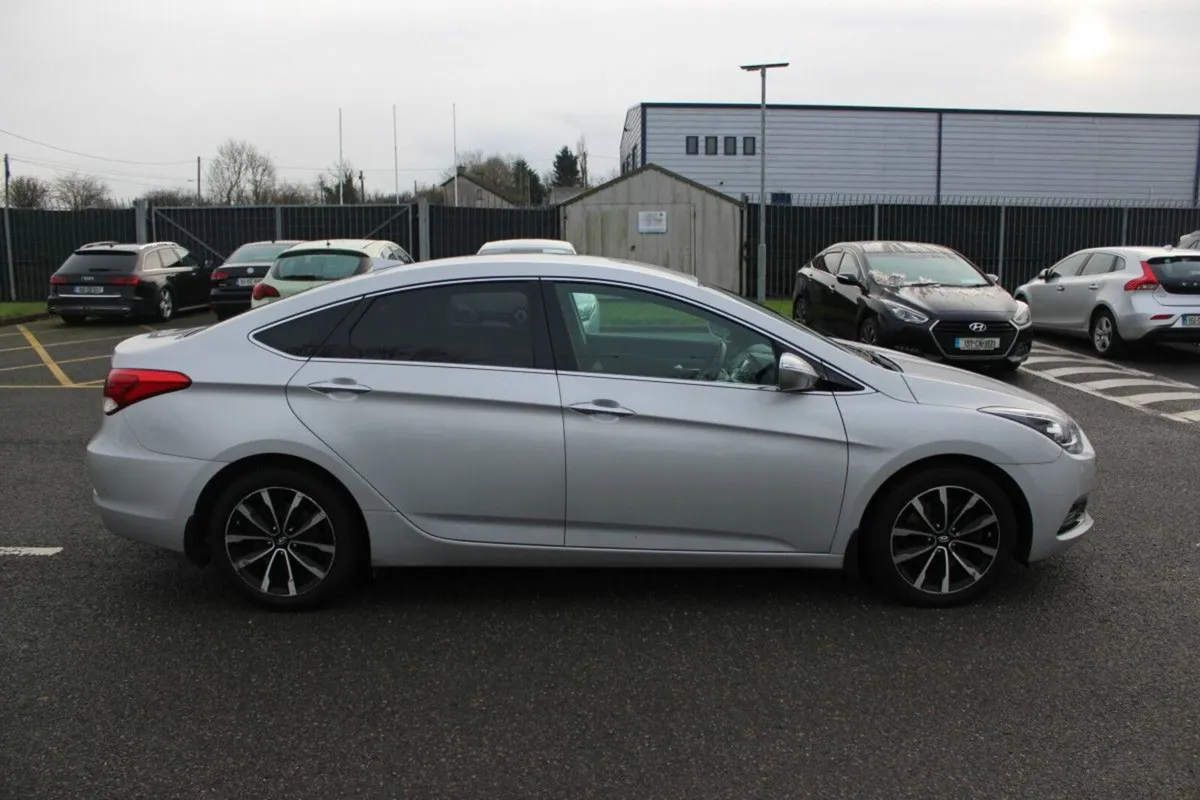 Hyundai i40 Executive 2017 1.7 Diesel - Image 4