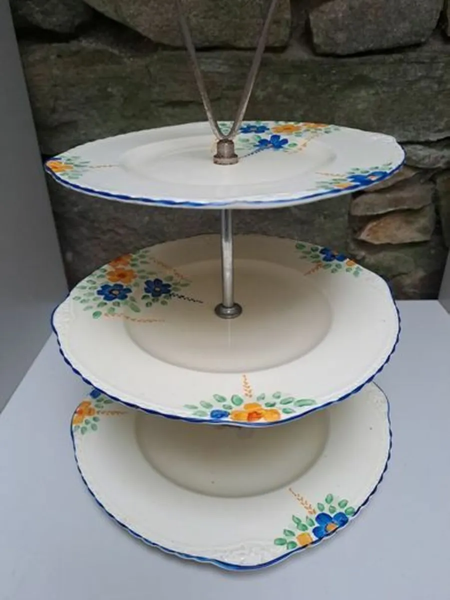 3 tier cake server Gibson's - Image 1