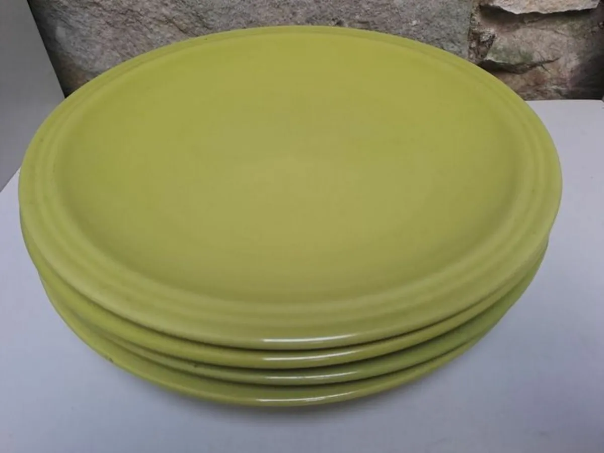 4 Green Room Essentials Plates - Image 2