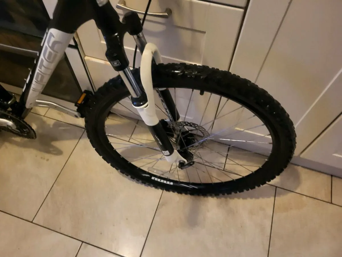 Mountain bike - Image 2