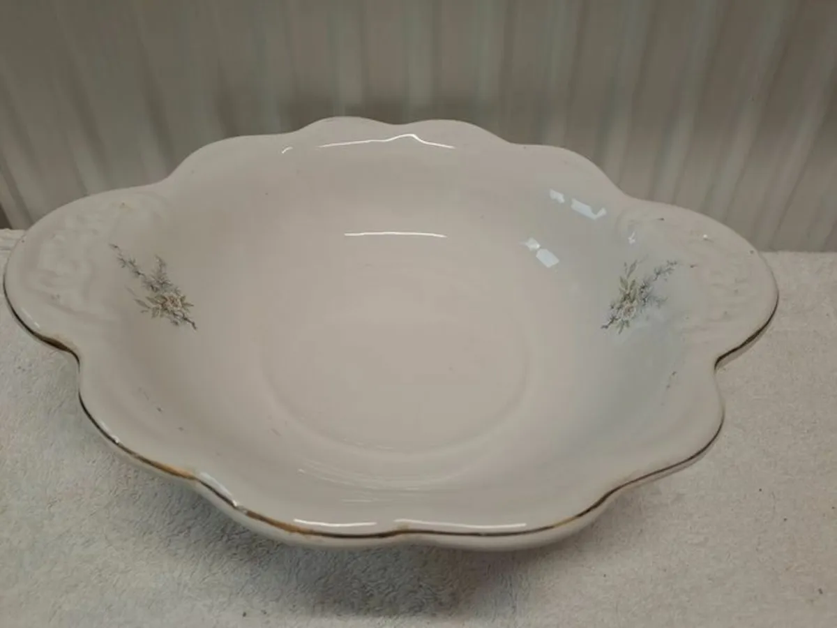 Decorative Ceramic footed fruit bowl - Image 2