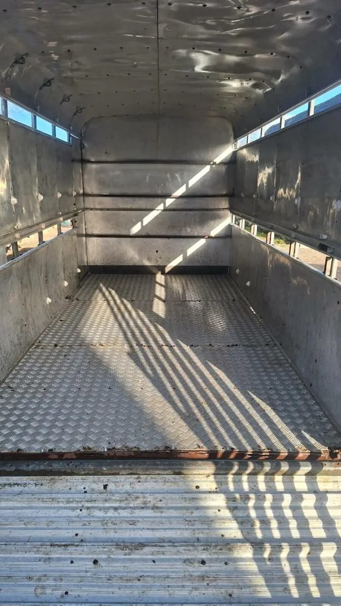 Ifor williams cattle trailer - Image 2