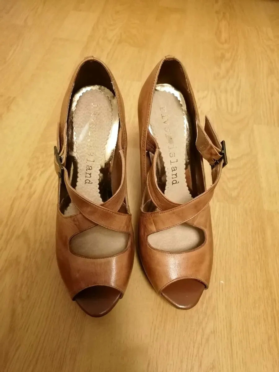 Heels size 4 and 5 - Image 2