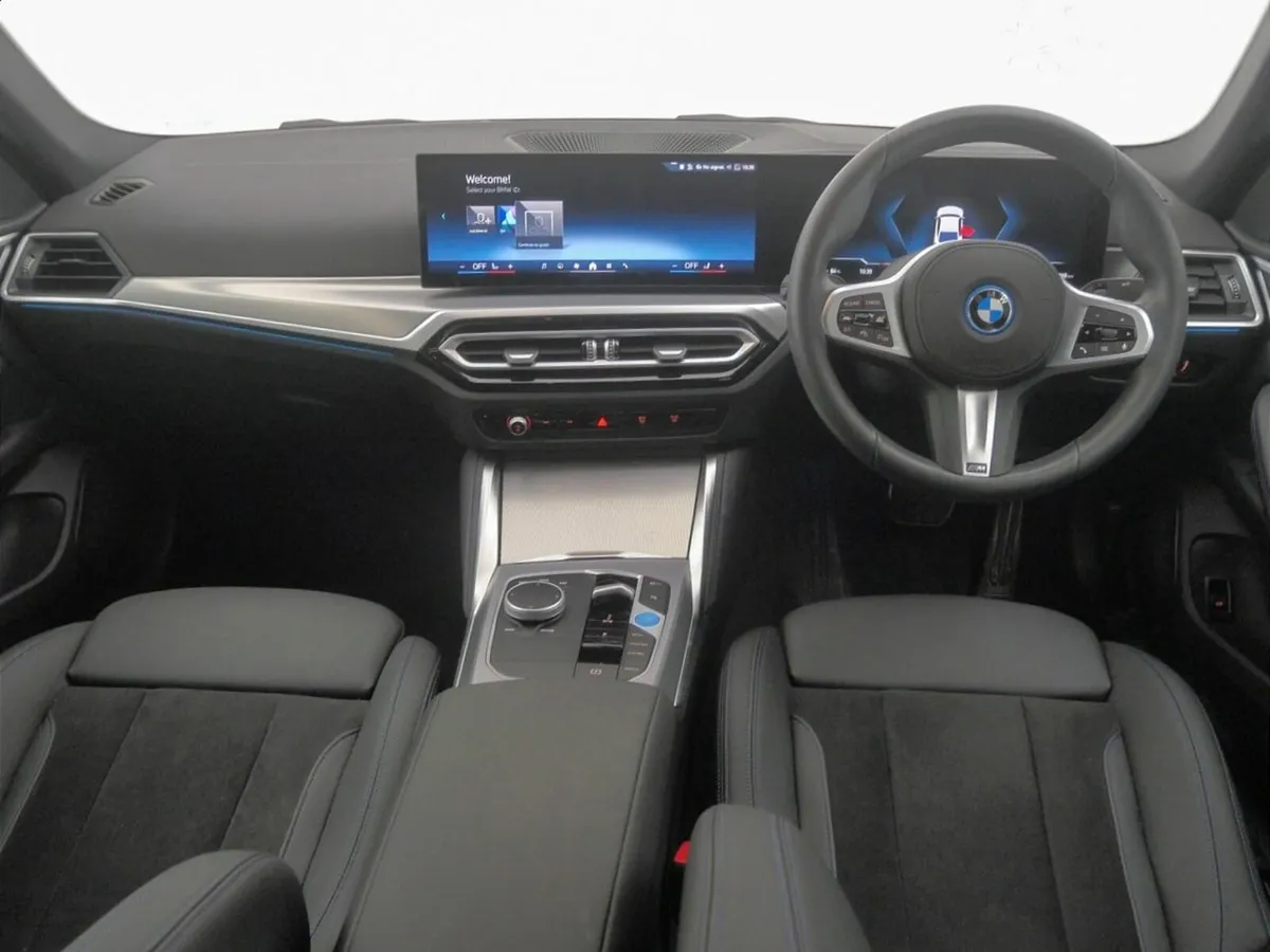 BMW i4 eDrive35 M Sport - Image 4
