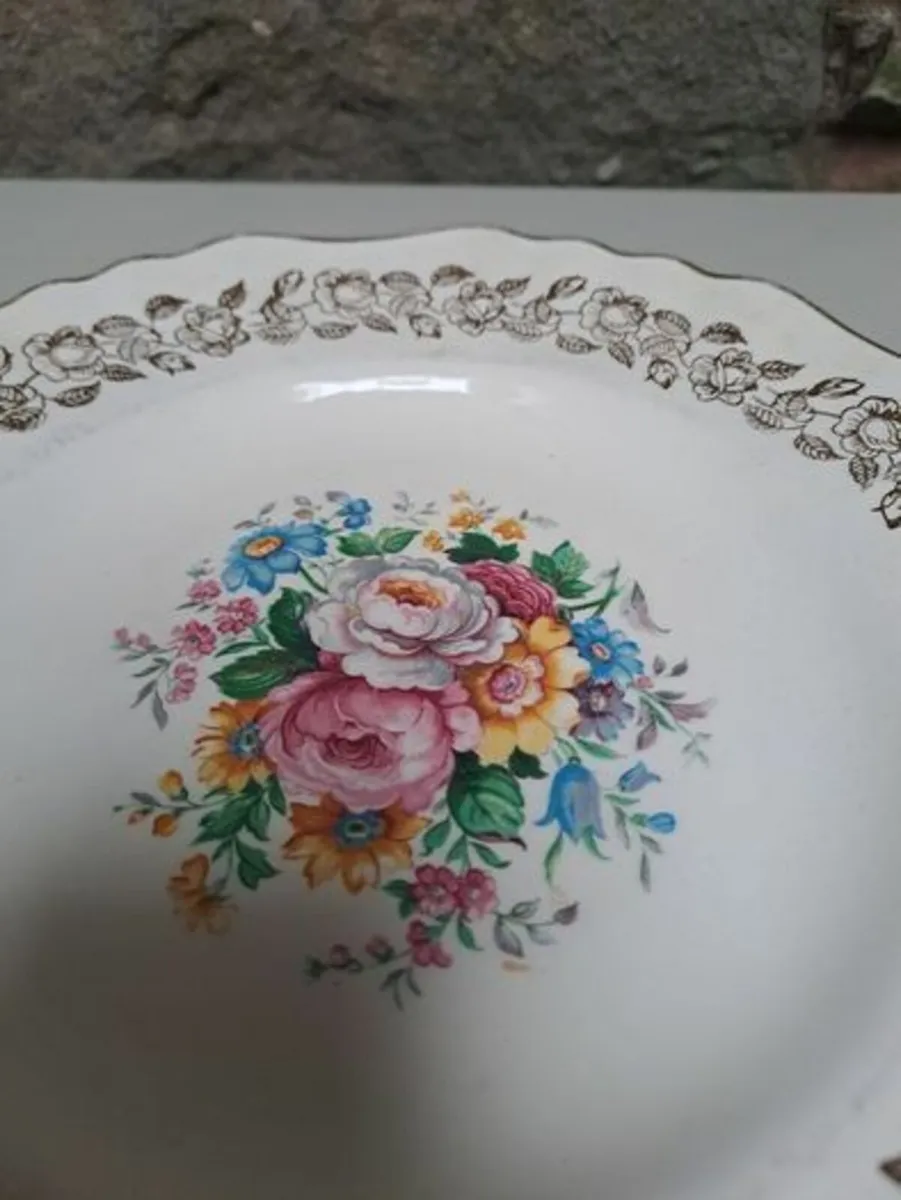J & G Meakin plate with 22k gold - Image 4