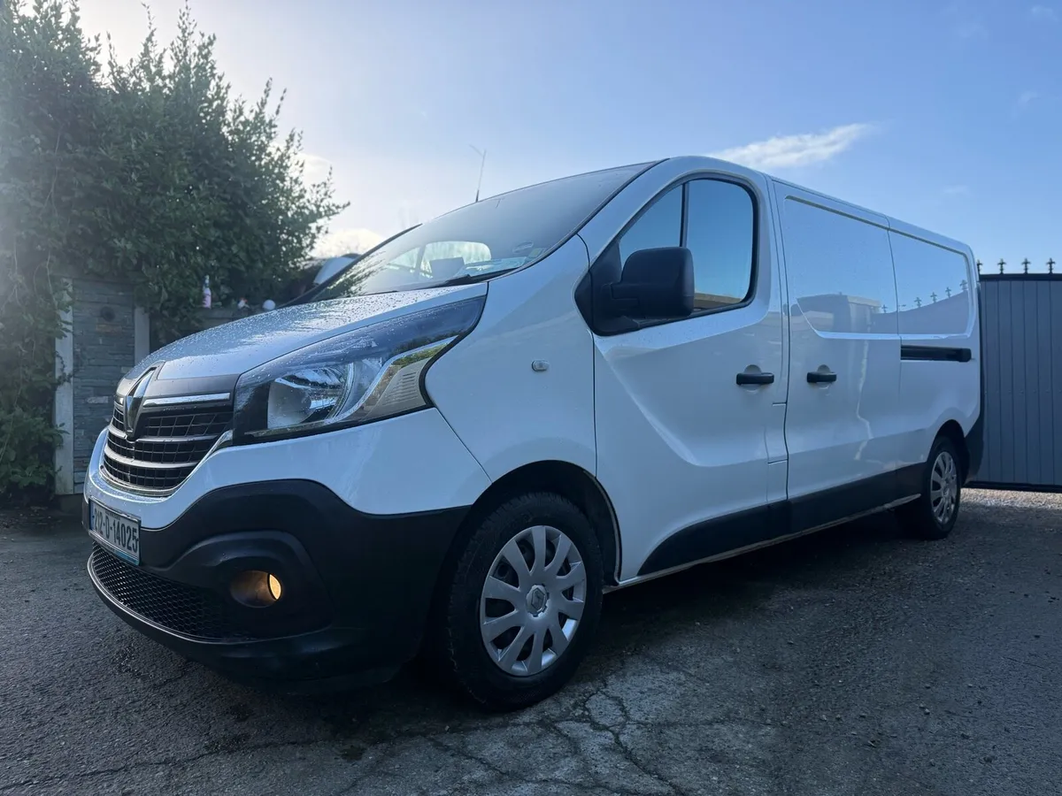 2021 (212) Renault traffic 2.0 business - Image 2
