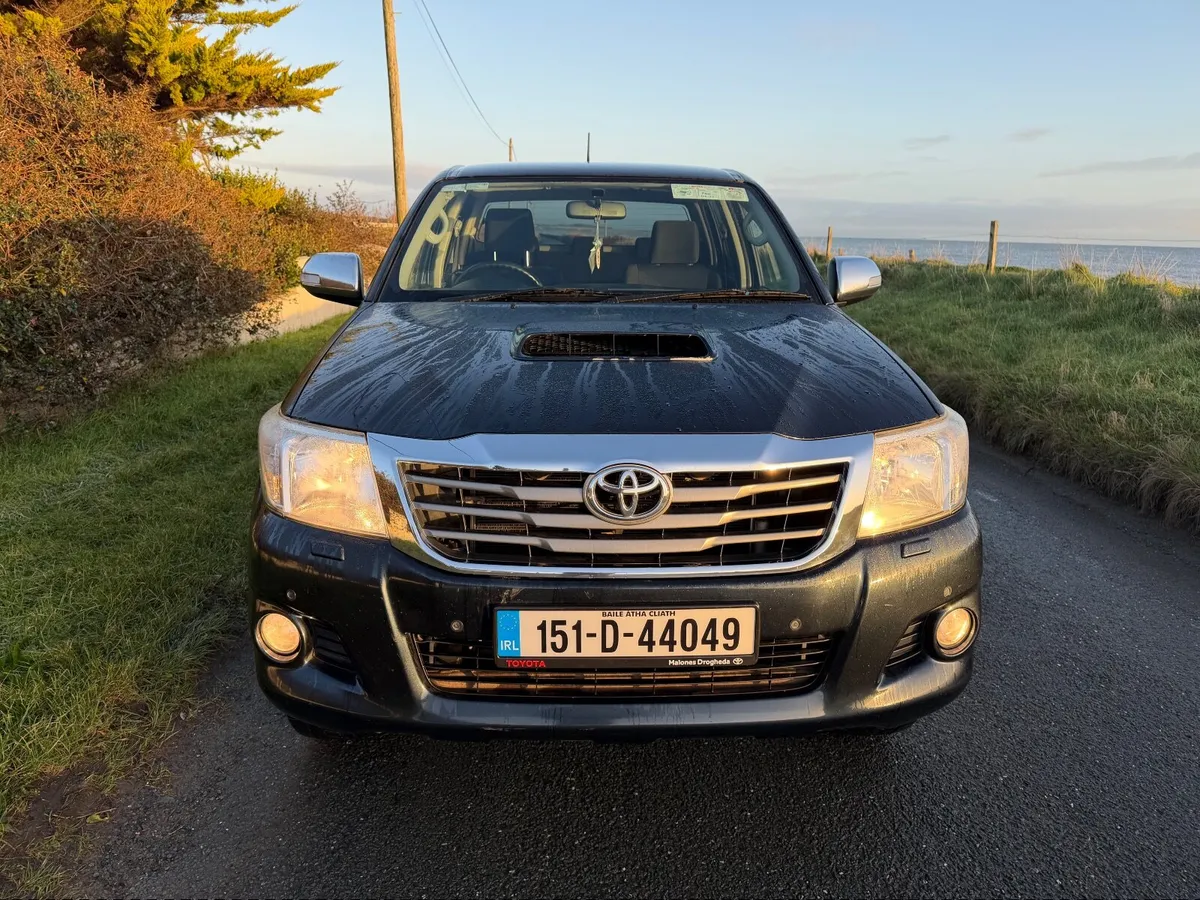 Mint Toyota Hilux 2015 Invincible - Image 4