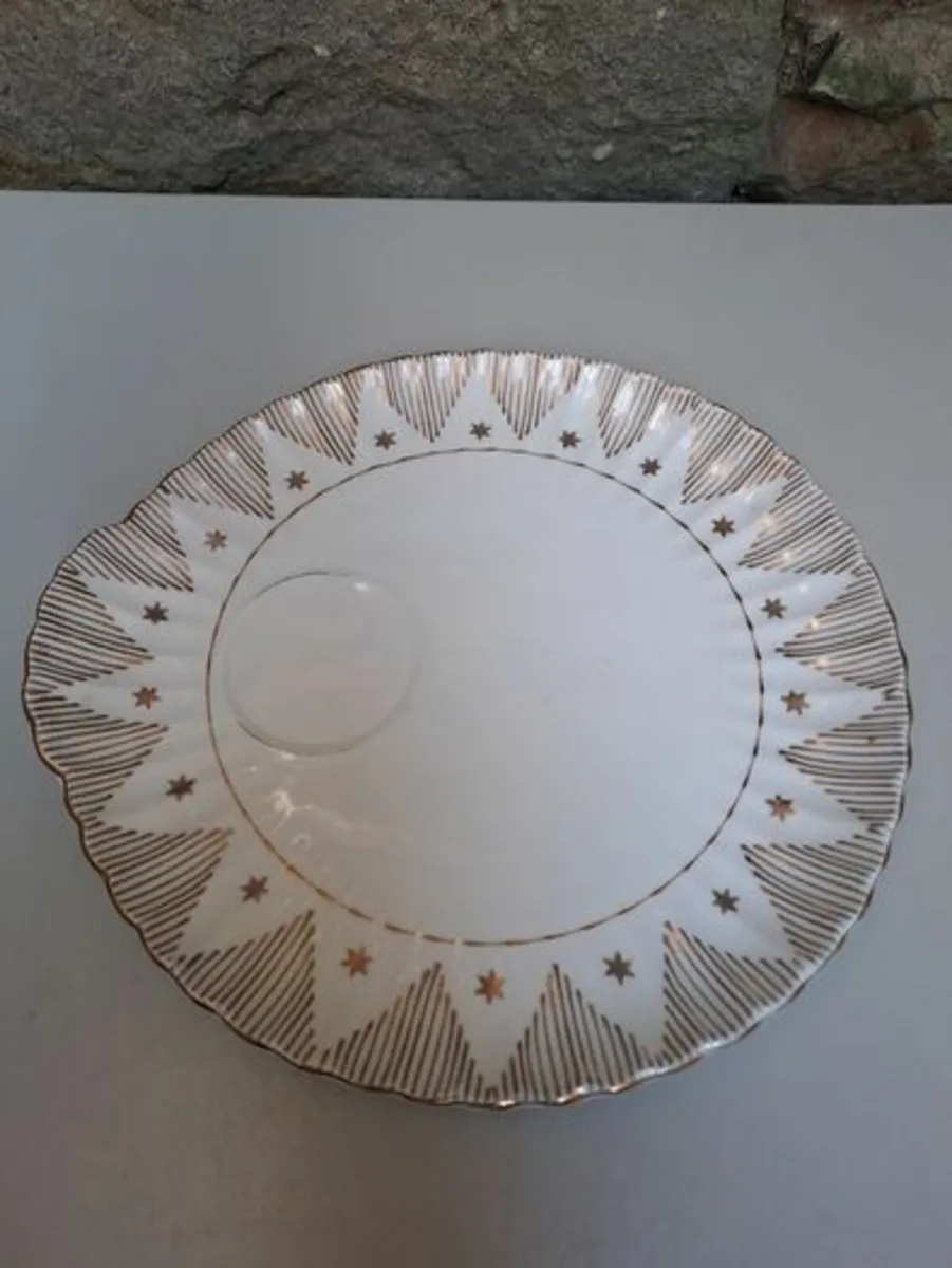 Dorchester Plate stars and stripes - Image 1