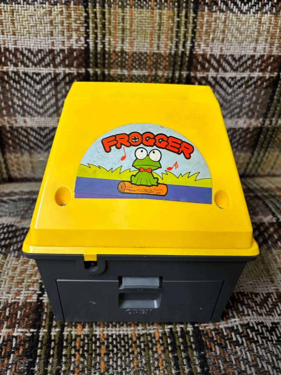 Vintage Frogger Table Top Video Game 1980’s - Image 3