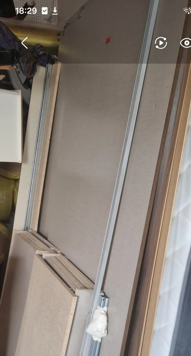 SLIDEROBE WARDROBE. - Image 2