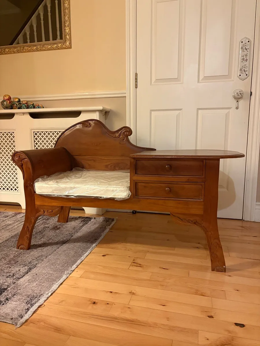 Telephone table - Image 1