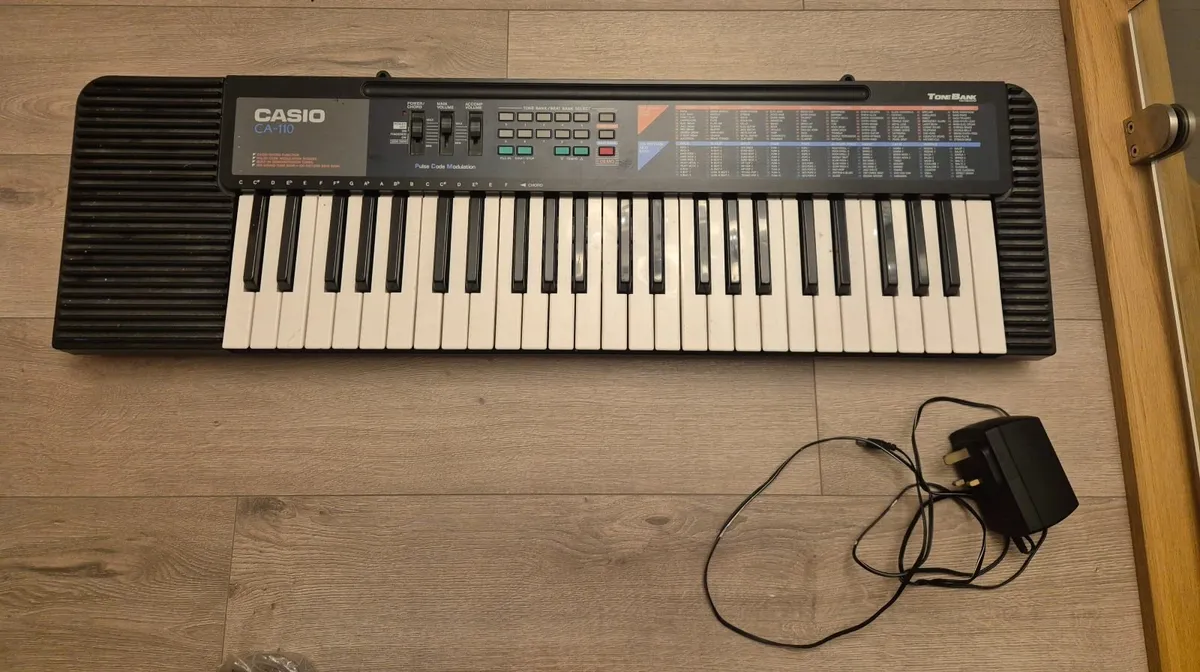 Vintage Casio Tone Bank 49 key keyboard CA-110 - Image 2