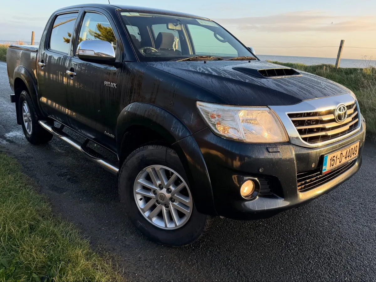 Mint Toyota Hilux 2015 Invincible - Image 1