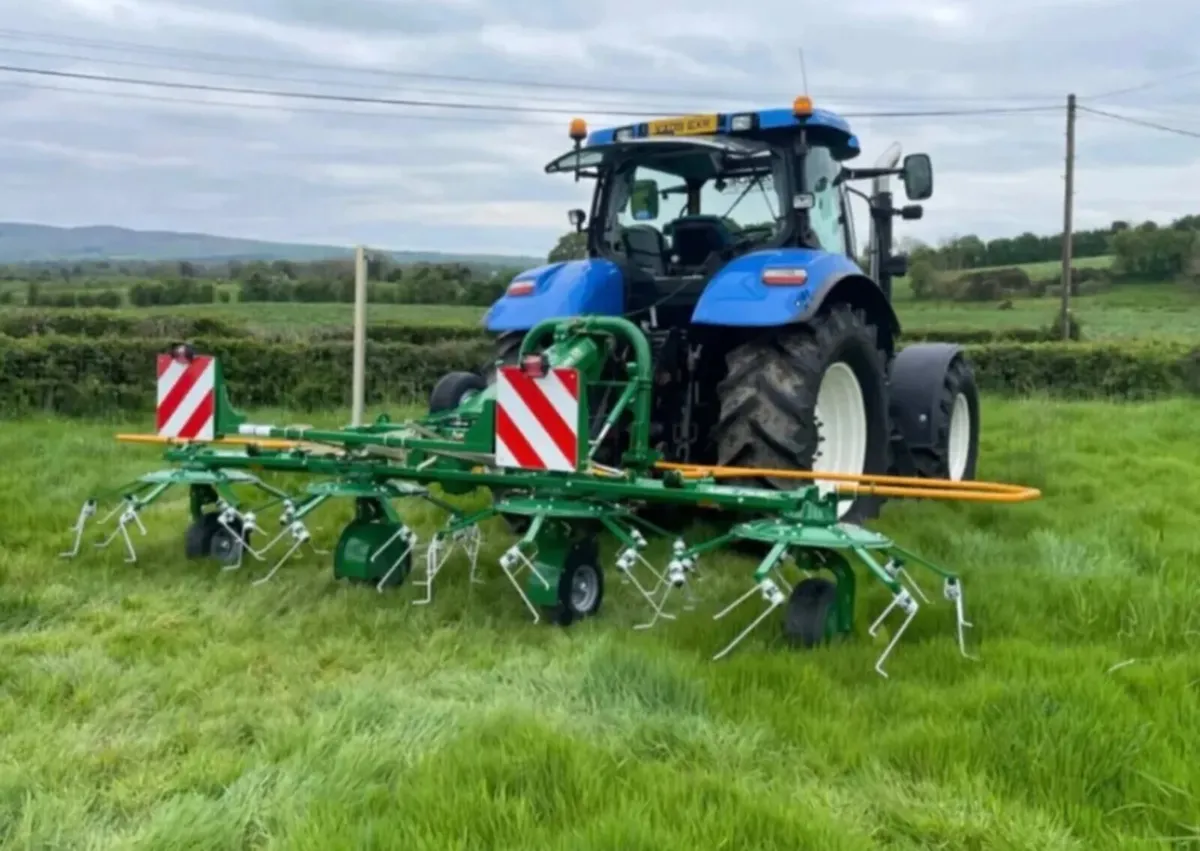 MALONE TEDD-AIR 570 4 ROTOR NEW TEDDER - Image 1